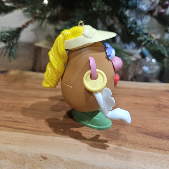 1998 Hallmark Keepsake Mrs. Potato Head ornament new in box - Picture 10 of 11